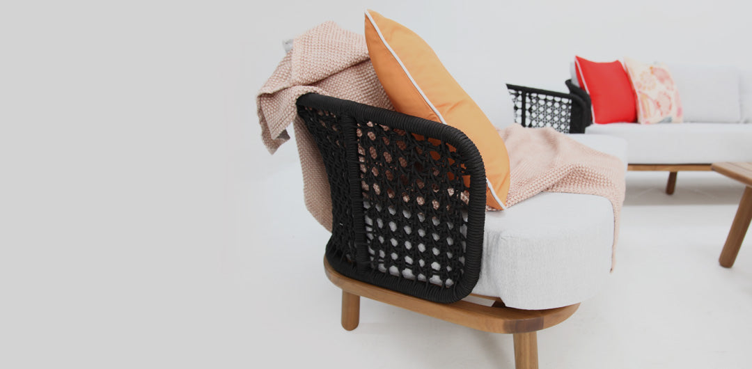 Adalita 321 Lounge Setting with Round Coffee Table