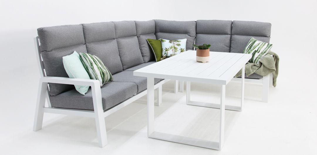 Dellaware Quaynor LD Lounge Setting