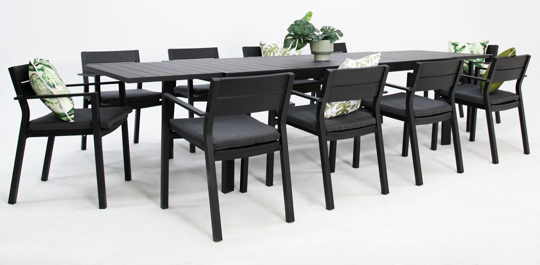 Madagascar Dallas 11pc Dining Setting - Black