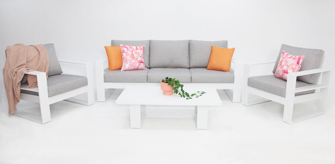 Quaynor 311CT Lounge Setting - White
