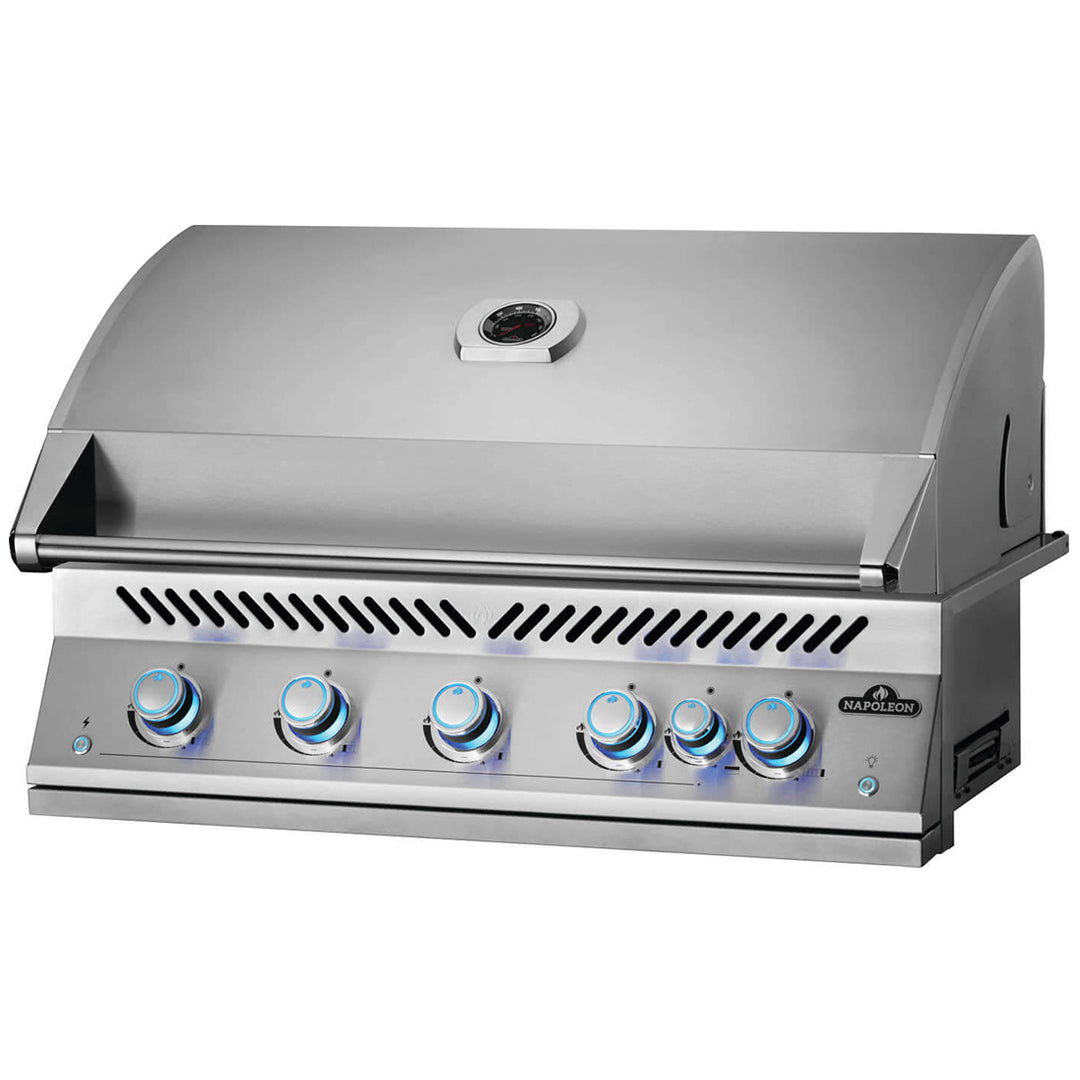 Napoleon Built in 700 Series LPG 38" with Rear Burner + Lights