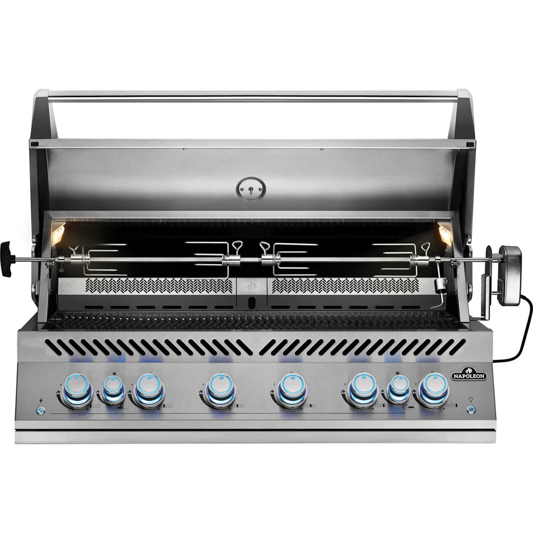 Napoleon Built in 700 Series LPG 44" with Rear Burner + Lights