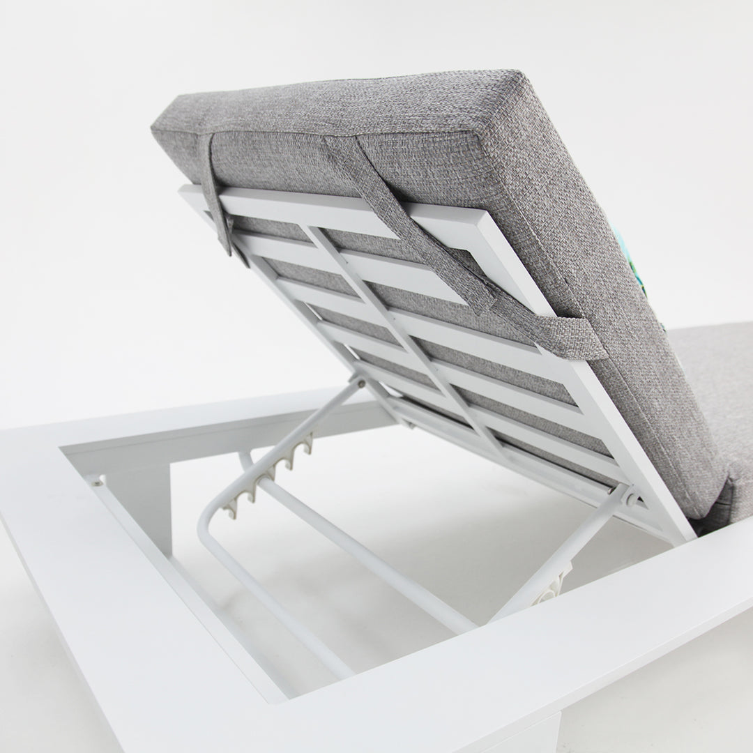 Quaynor Sunlounge - White.