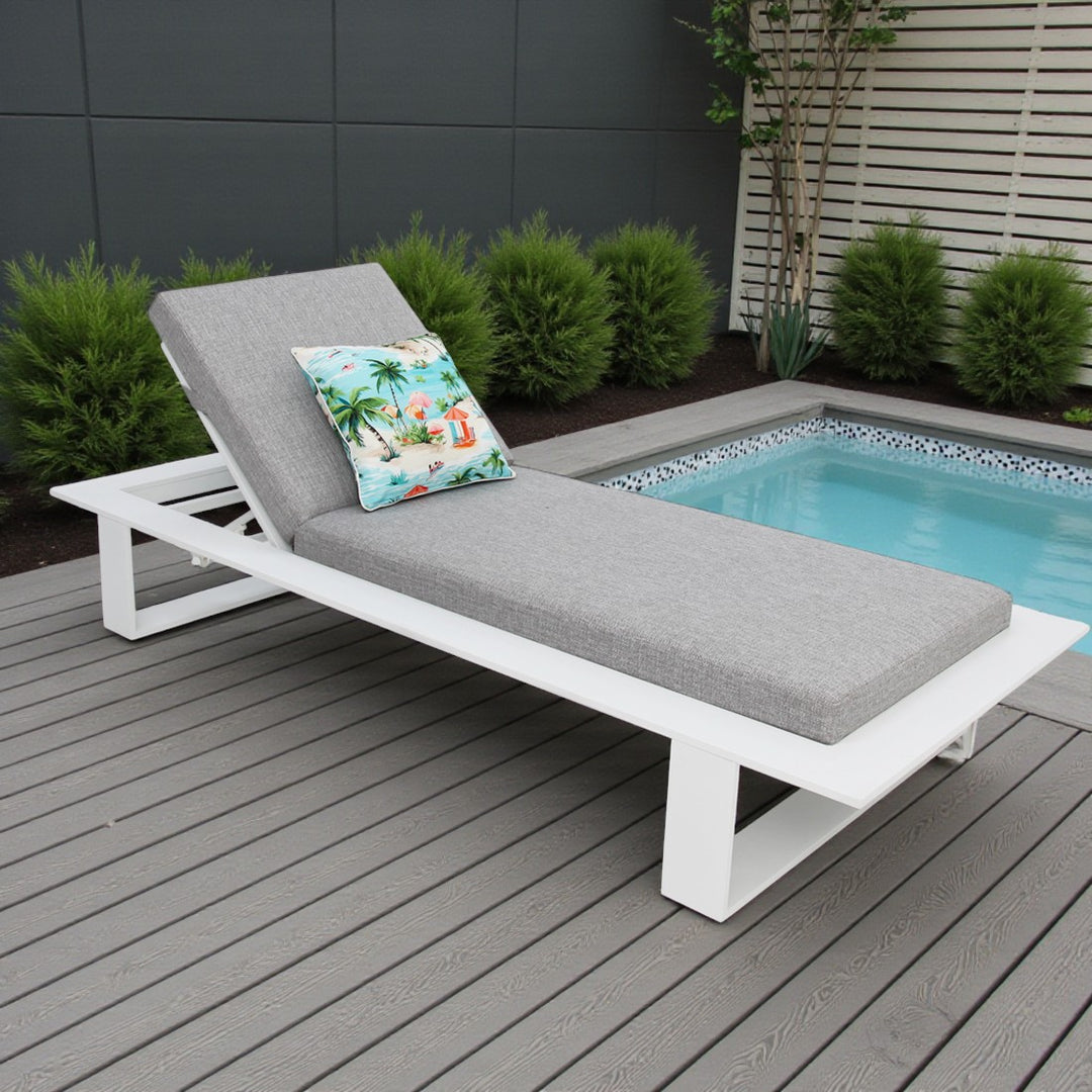 Hayman Sunlounge - White.